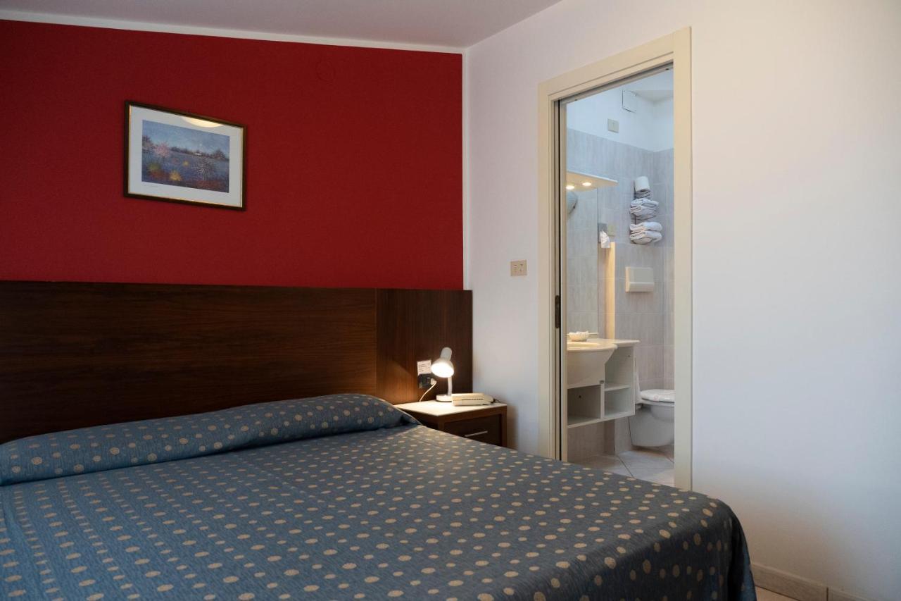 Hotel Mare Blu Francavilla Al Mare Esterno foto