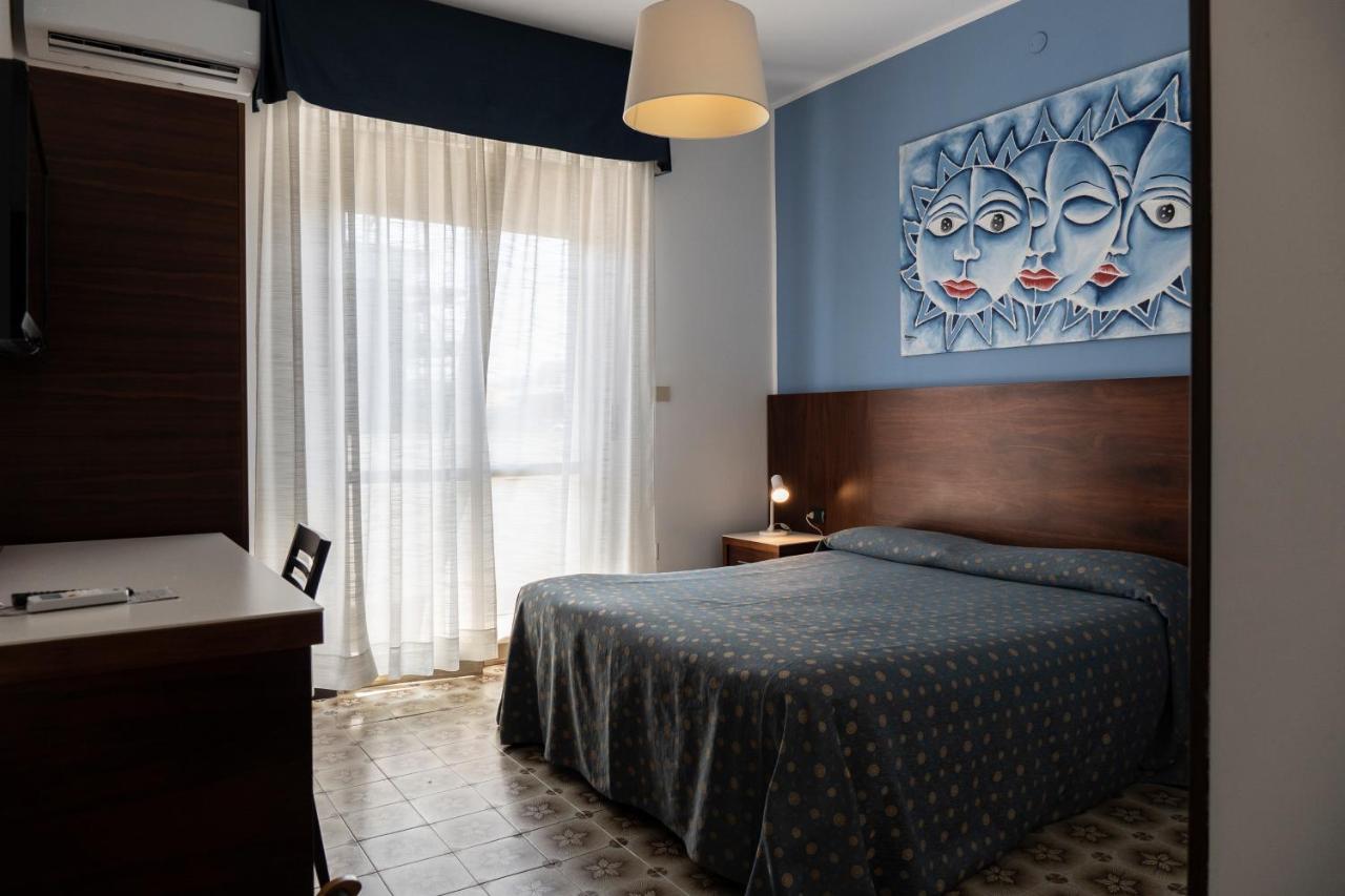 Hotel Mare Blu Francavilla Al Mare Esterno foto
