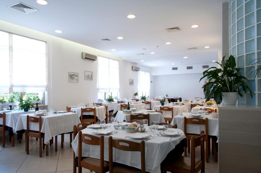 Hotel Mare Blu Francavilla Al Mare Esterno foto